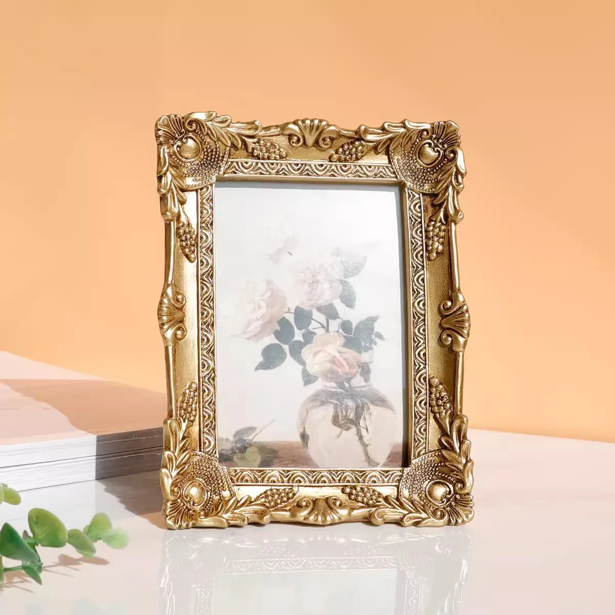 European and French classical art carved golden heavy-duty resin frame, medieval frame