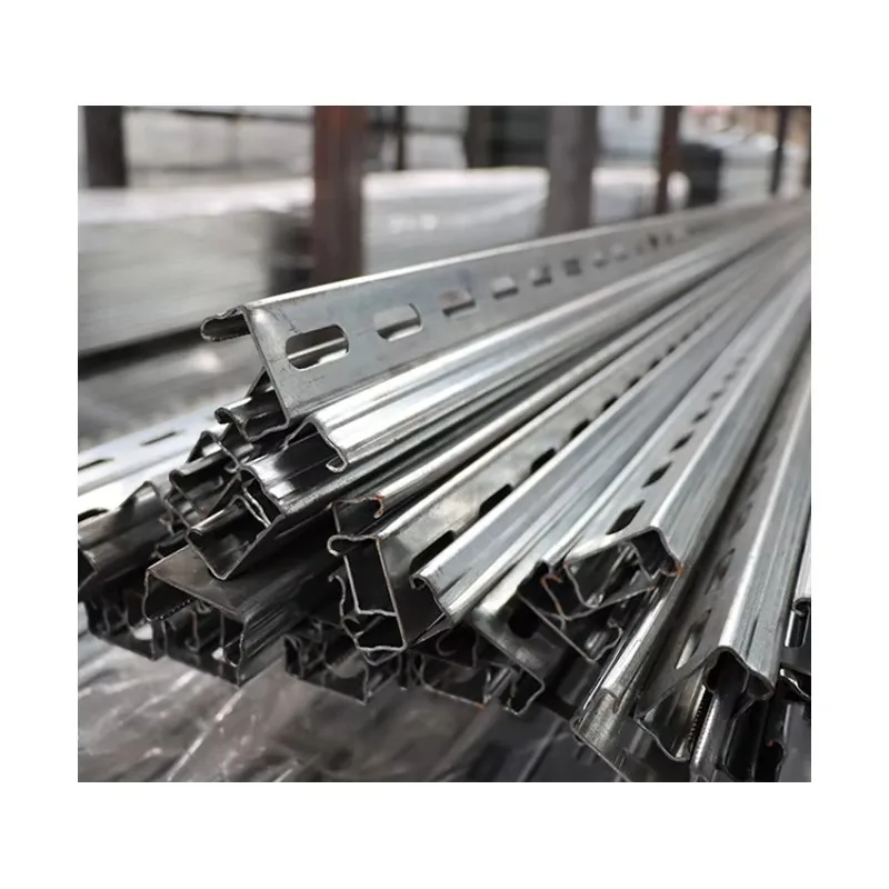 Soportes de montaje en forma de C de acero inoxidable AISI 304 para paneles solares certificación Bis a prueba de herrumbre para cortar hojas de acero dobladas