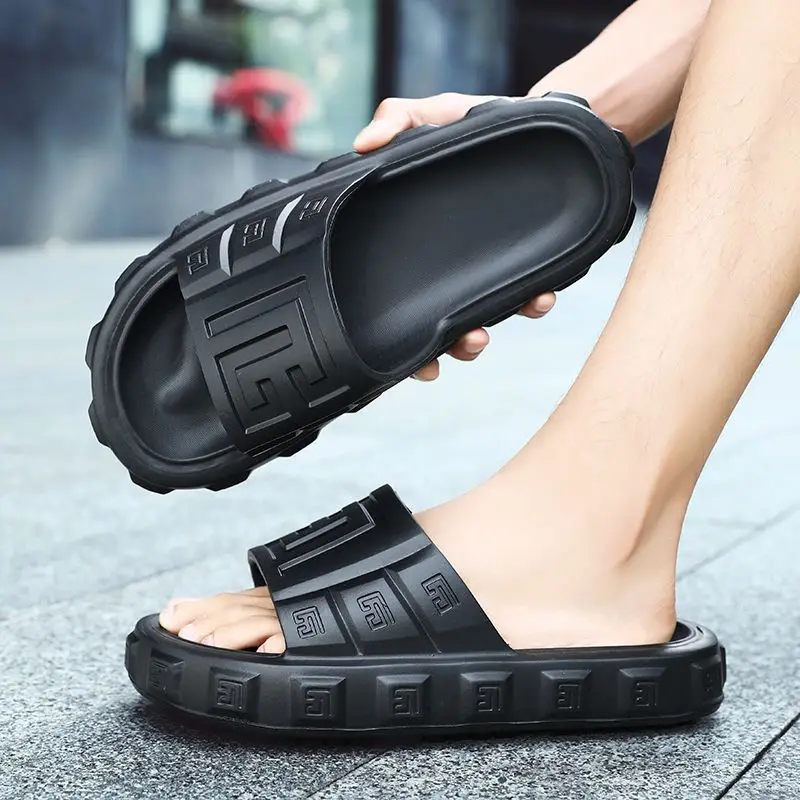 New Men's Casual Summer Slippers Home Pool Slippers Thick Sole Antiskid Shower Sandals Quick Drying Thicker Sole Mens Slides