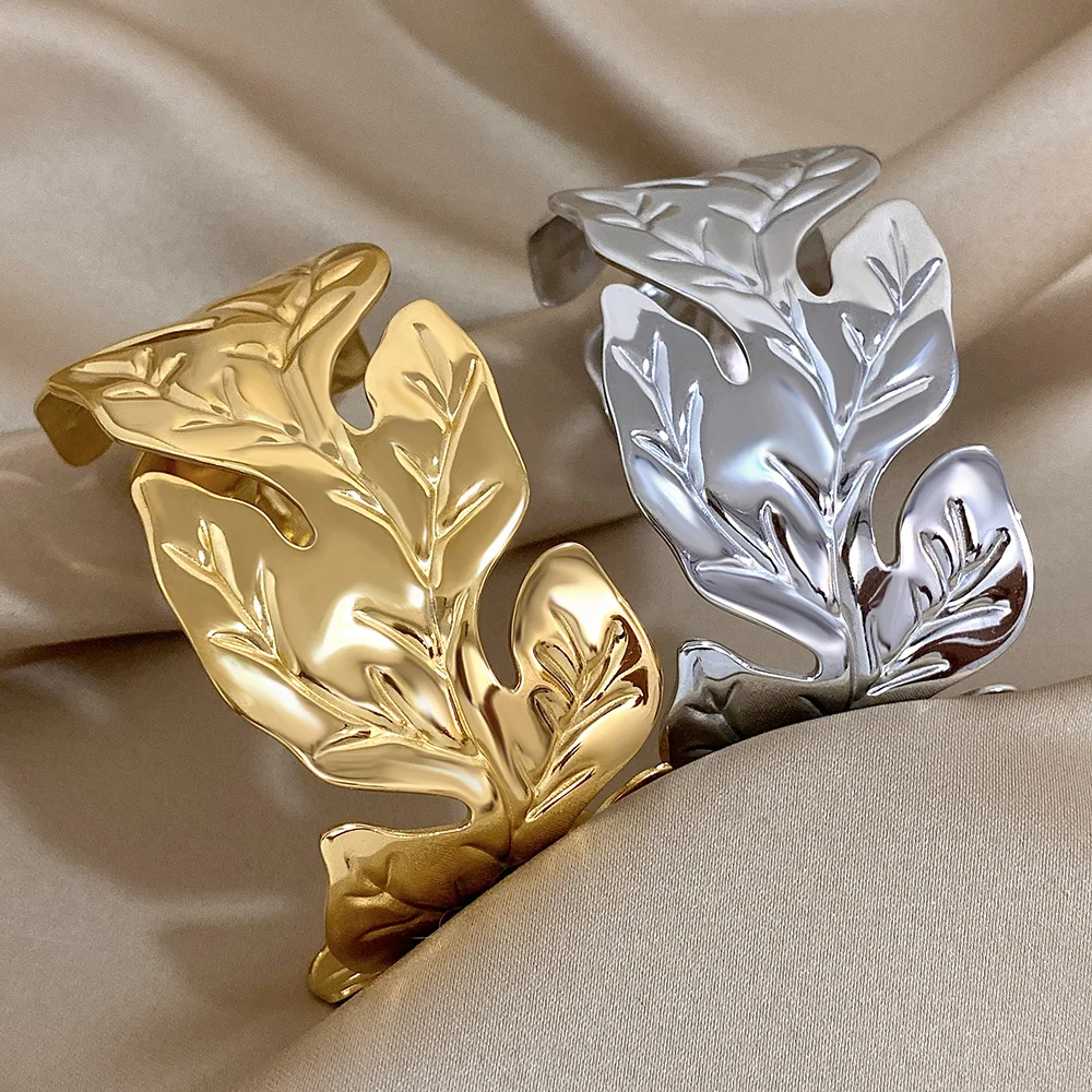 مكتنزة مطلية بالذهب الفولاذ المقاوم للصدأ الكفة الأساور للنساء لامعة لامعة كبيرة ورقة واسعة معصمه أساور مفتوحة مجوهرات مقاومة للماء