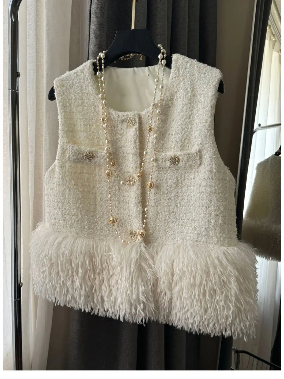 Autumn New Off-white Vest Jacket Feminine and Fragrant Style Fashionable and Slim with Short Top