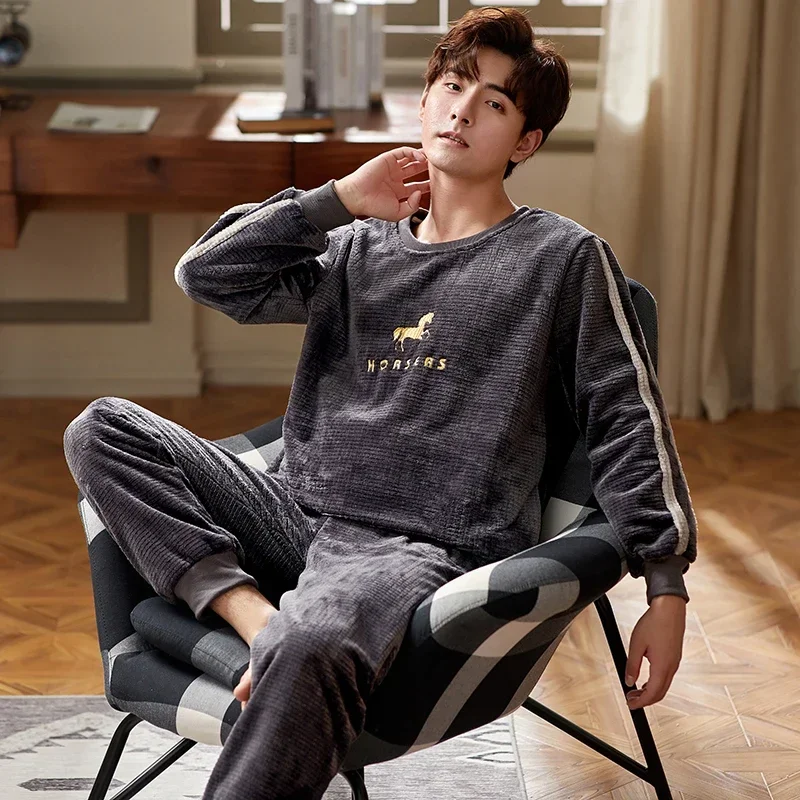 

2Pcs Set Winter Warm Nightwear for Men Coral Fleece Pajamas Set Fashion O Neck Homewear Young Boy Male Pjs Pyjamas Hombre