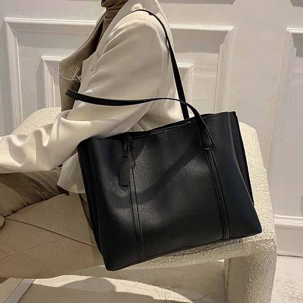 

Spacious Leather Large Tote Minimalist Solid Shoulder Handbag Magnetic Buckle Lightweight Women Underarm Bag Student
