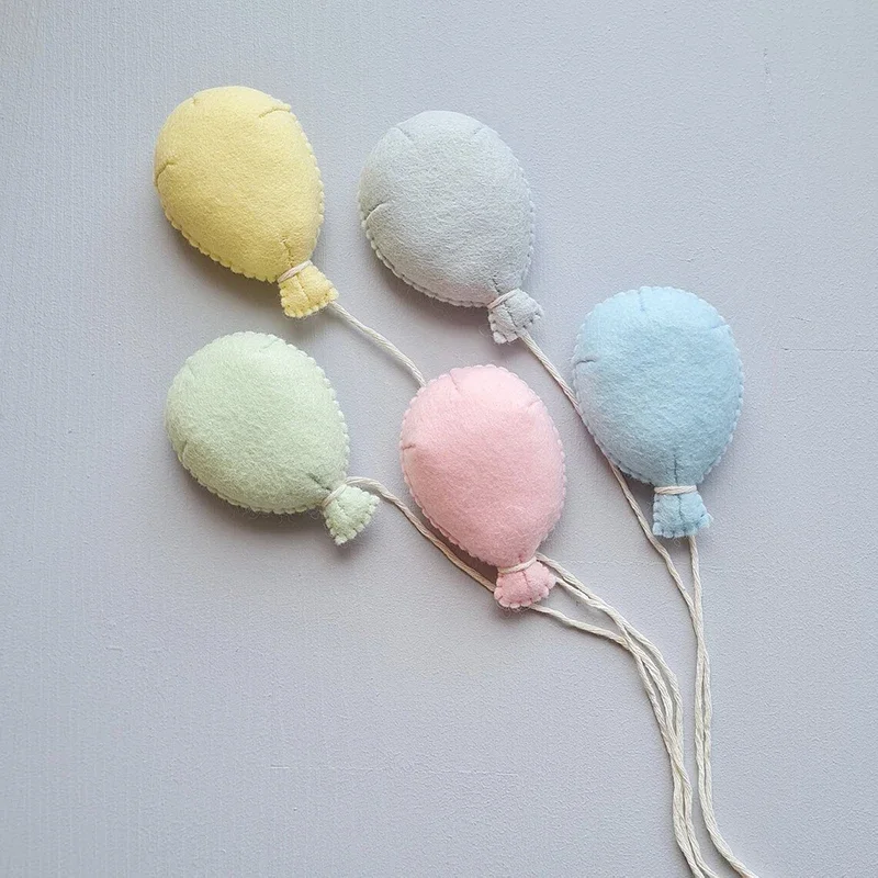 

Newborn Photography Props Handmade Wool Felt Balloon Clouds Handmade Baby Jewelry Home Party Decoration Baby Photo Background