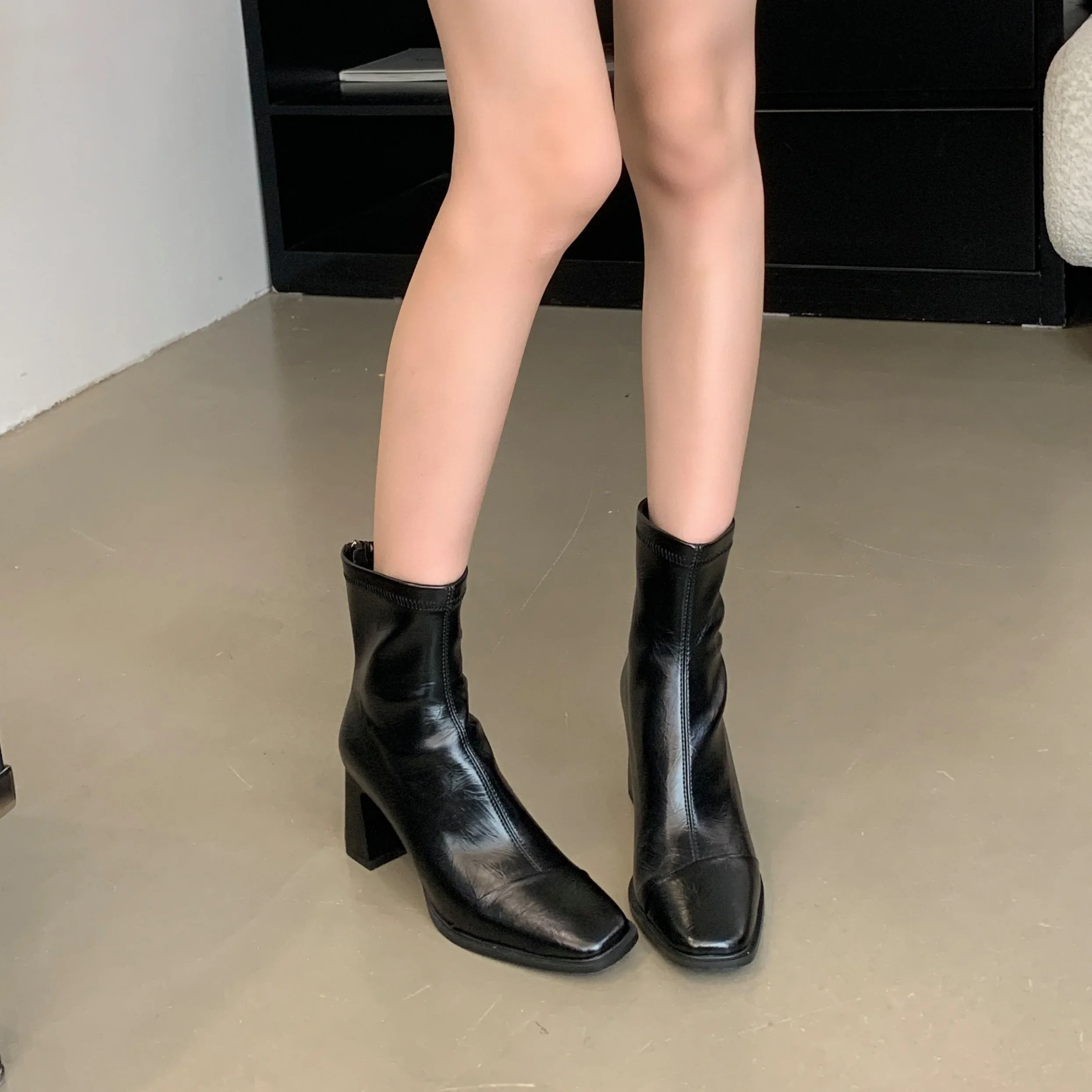 2024 Autumn and Winter Fashion Simple Square Toe Zipper Thick Heel Brown Slimming Short Boots High Heel Ankle Boots for Women