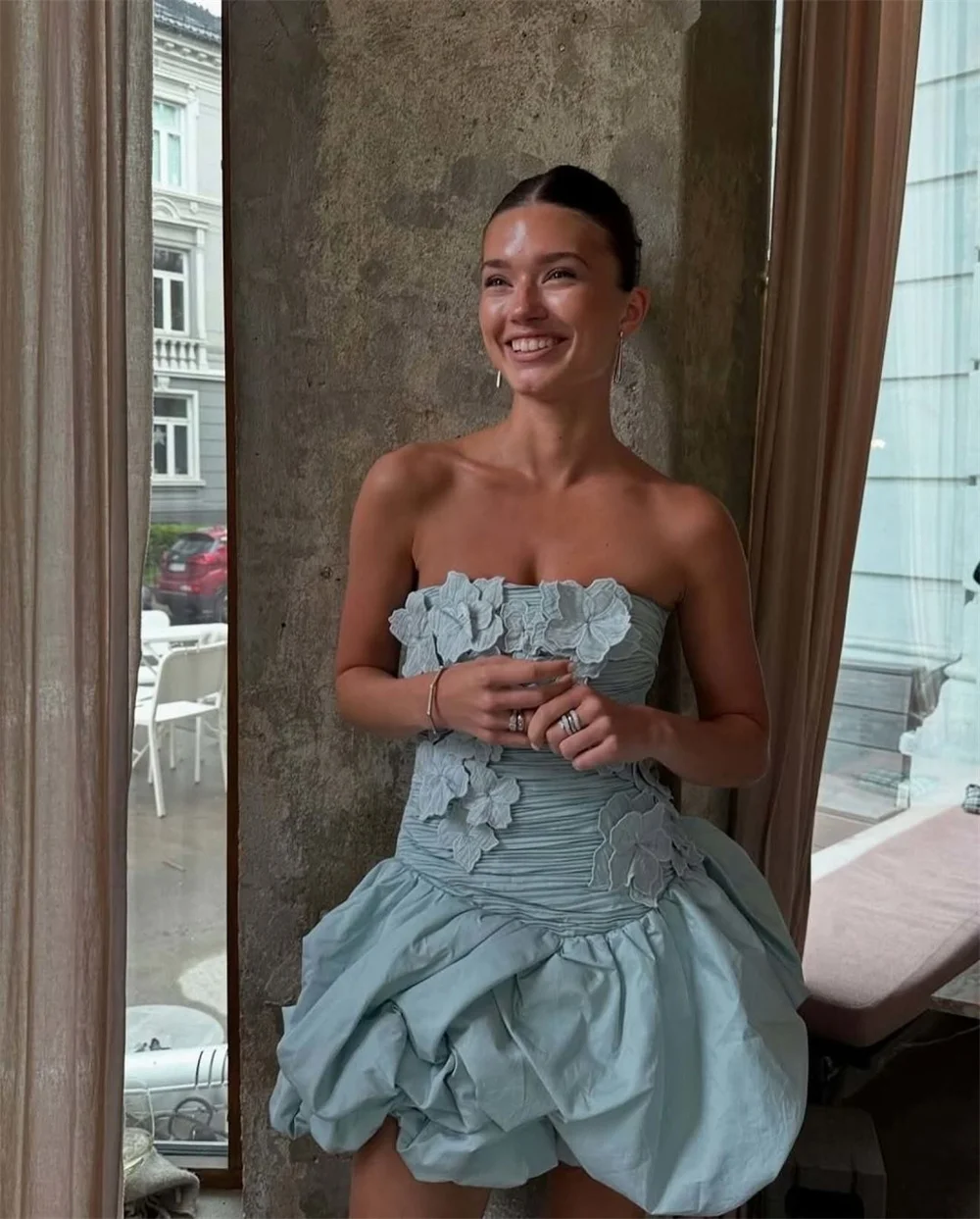 ミラ 3Dフラワー スウィートプロムドレス ミニプリーツ ブルー カスタマイズ イブニングドレス レディースドレス ストラップレス ノースリーブ ガラドレス 2025