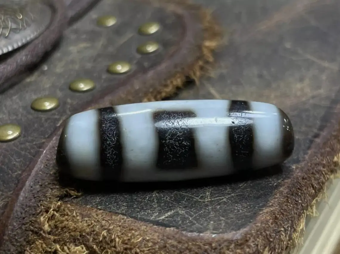 Tibetan Nepalese Himalayan Ancient agate Old Dzi Talisman eye Beads Amulet