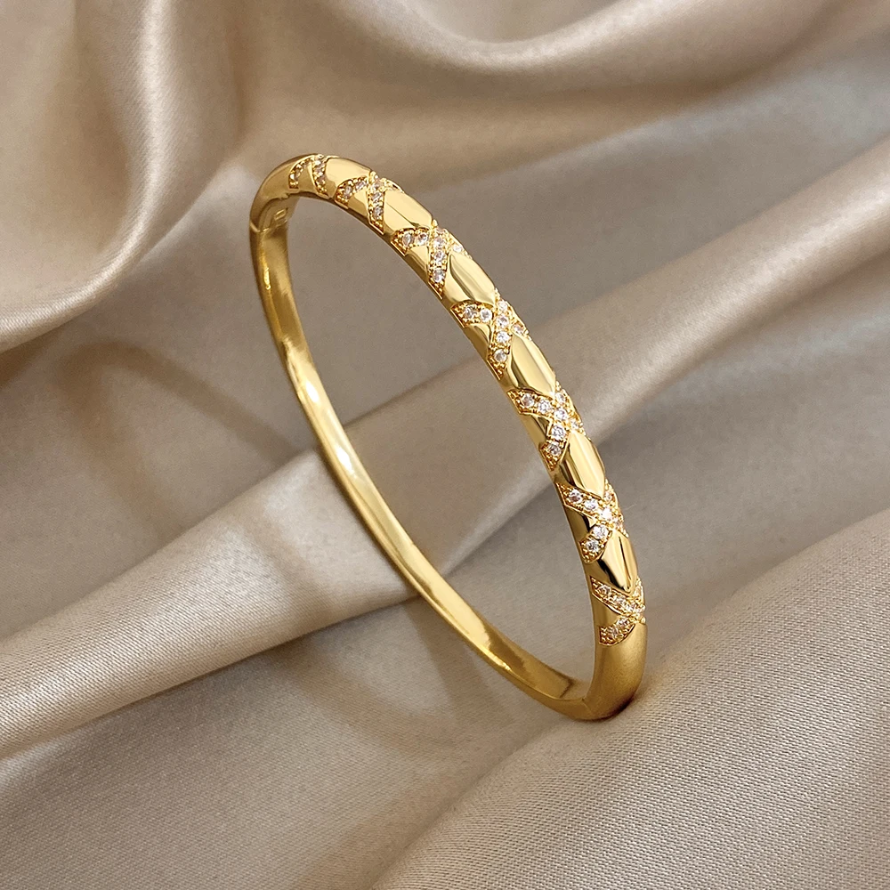 

Luxury X-shaped Shiny Rhinestones Bangle Bracelets Women Simple Glossy Geometric Round Cuff Spring Bangles Hand Jewelry Gift