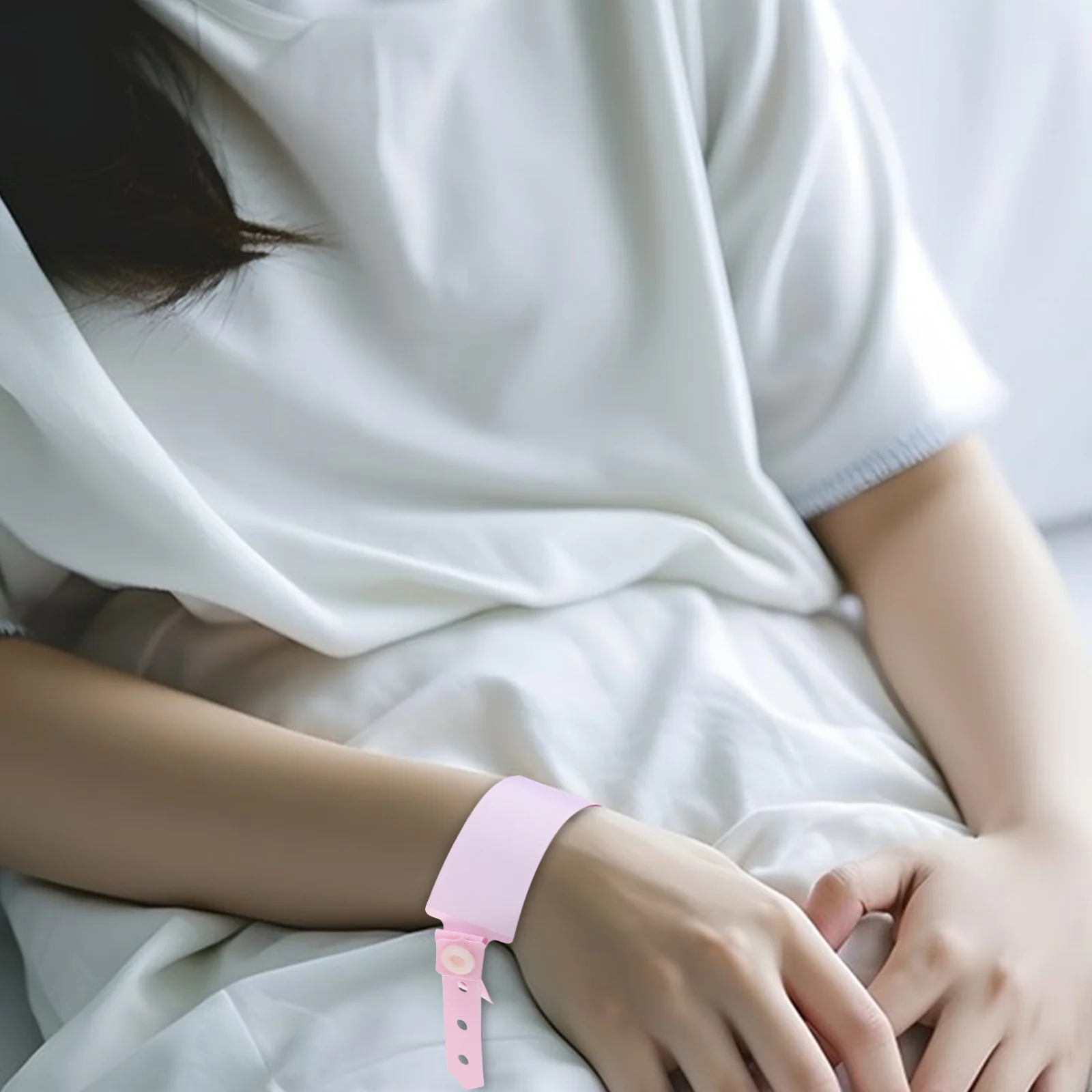 สายรัดข้อมือระบุตัวตนผู้ป่วยในโรงพยาบาล 100 ชิ้น สายรัดข้อมือสำหรับผู้ป่วยแบบใช้แล้วทิ้งสำหรับผู้ใหญ่ สายรัดนิรภัยสำหรับพยาบาล สายรัดทางการแพทย์