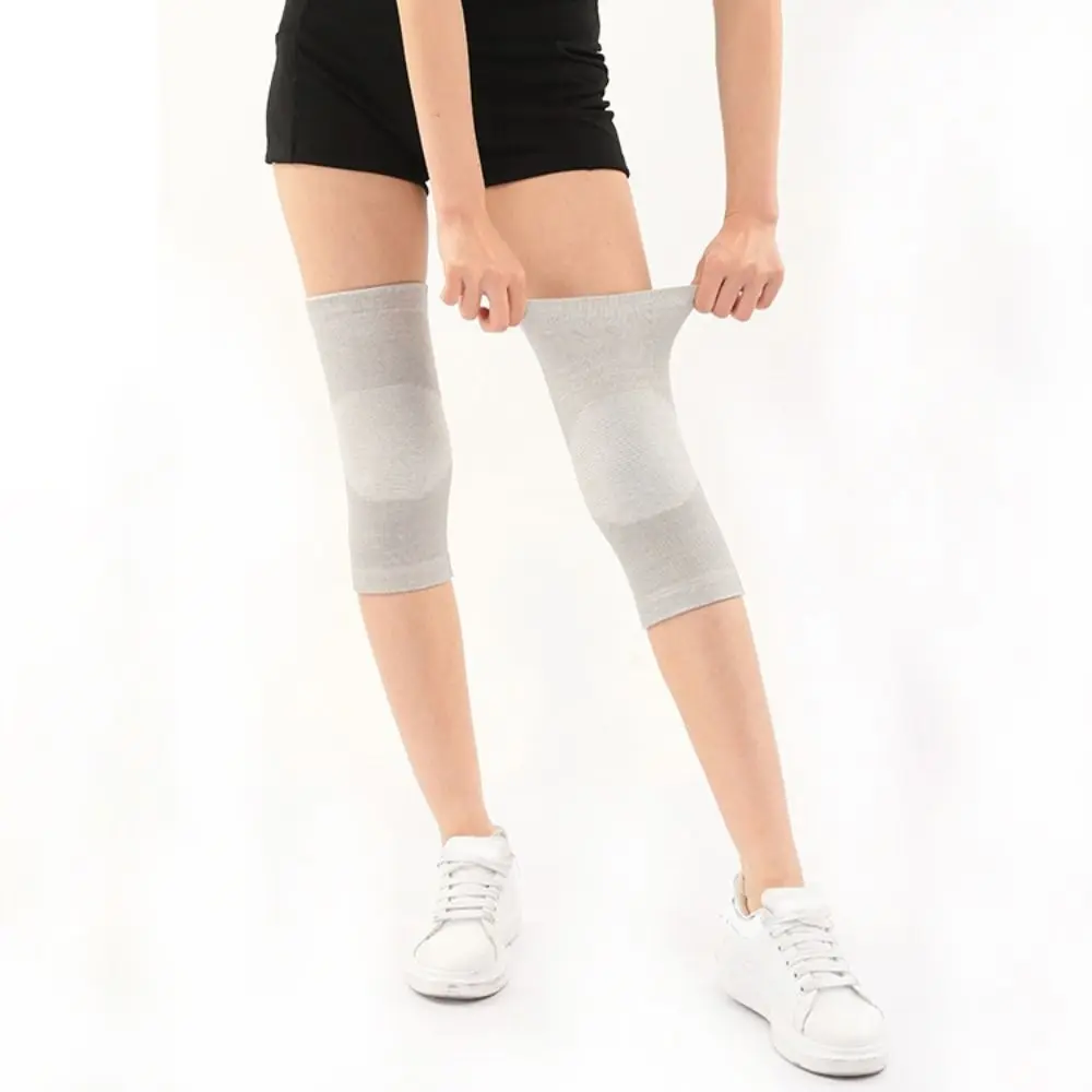 وسادات ركبة من الصوف المرن المضغوط بتصميم شريطي من القطن والبوليستر وواقي للركبة ومرونة رفيعة وعارية باللون الأسود والرمادي