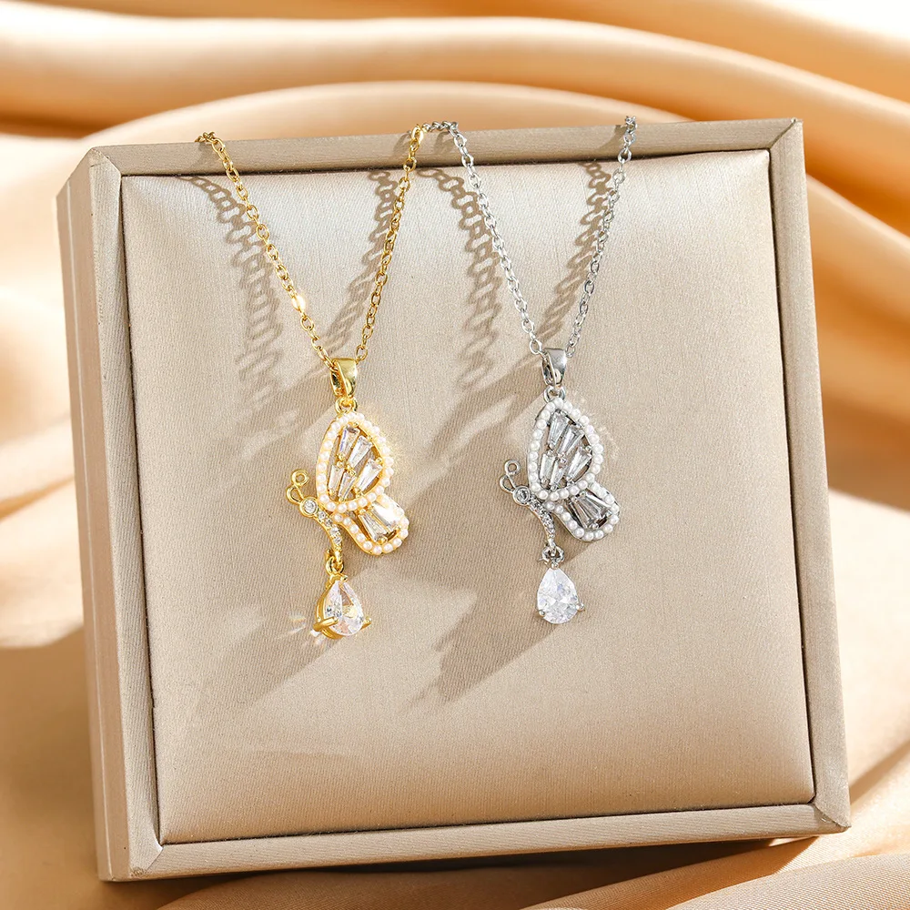 Sweet Romantic Butterfly with Teardrop Zircon Pendant Necklace for Women Elegant Fashion Jewelry Gifts