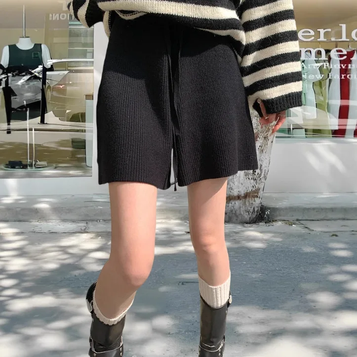 8199 pantalones cortos de cinco puntos de corte en A para mujer, holgados, de punto grueso, con cintura elástica, para cubrir la cintura, adelgazantes