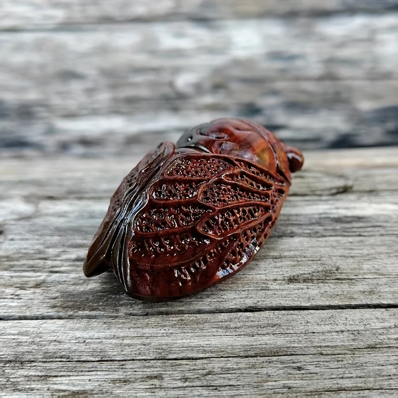 Handmade Wooden Carved Animal Cicada Ornaments, Crafts and Decorative Pieces Suitable for Creative Home Desktop Decorations, Creative Desktop Ornaments, Party Decorations, Housewarming Gifts, Indoor Decorations, Tabletop Decorations, Christmas Decorations, Statue Ornaments