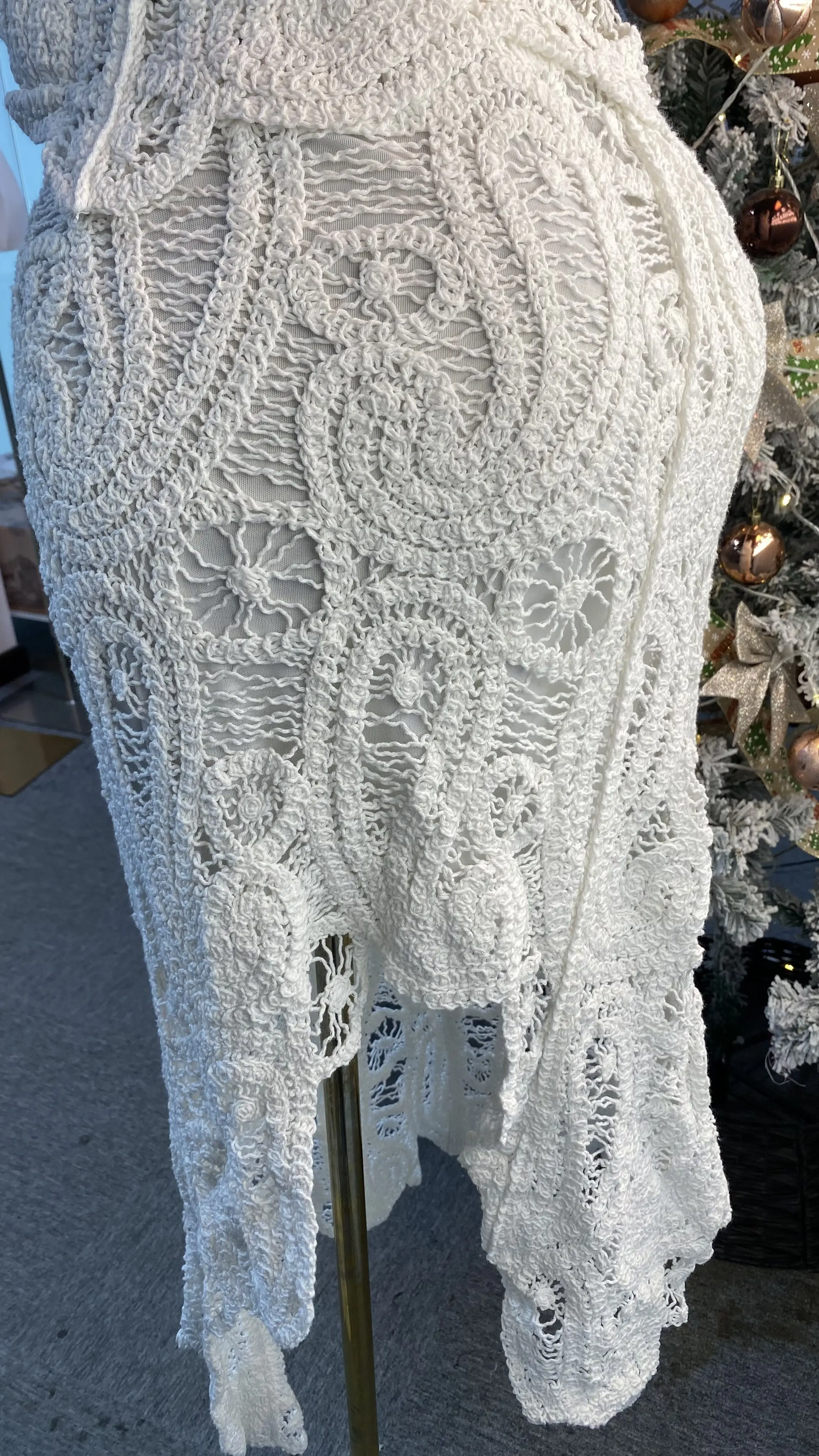 新しいトレンド作物刺繍エレガントなかぎ針編み服カットアウトスカートとブラウスセット女性用-GZMM304