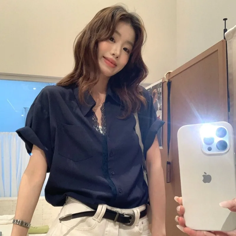 

Summer 2026 new lace splicing loose and thin fashion V-neck short-sleeved shirt women's short-sleeved single-breasted office top