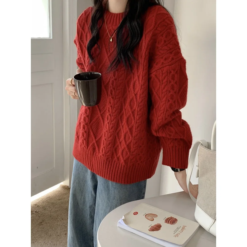 

Red Color Autumn Winter New Arrival Slimming Twist Pattern Ladies' round Neck Knitted Sweater Loose Fit Casual Style