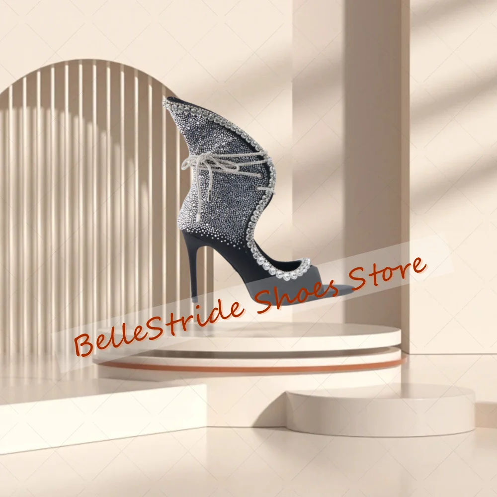 صنادل غير منتظمة من الكريستال الأسود بمقدمة مفتوحة من الجلد غير اللامع أحذية نسائية بكعب عالي رفيع للحفلات والولائم والمواعدة 2025 Zapatos Para Mujere