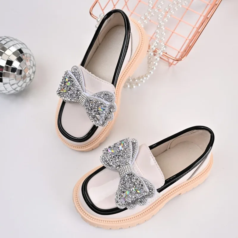 Kids Leather Shoes Shiny Bows Soft Bottom Girls Princess Shoes Non-slip Trendy 2026 New Fashion Children Flat Shoes Comfortable