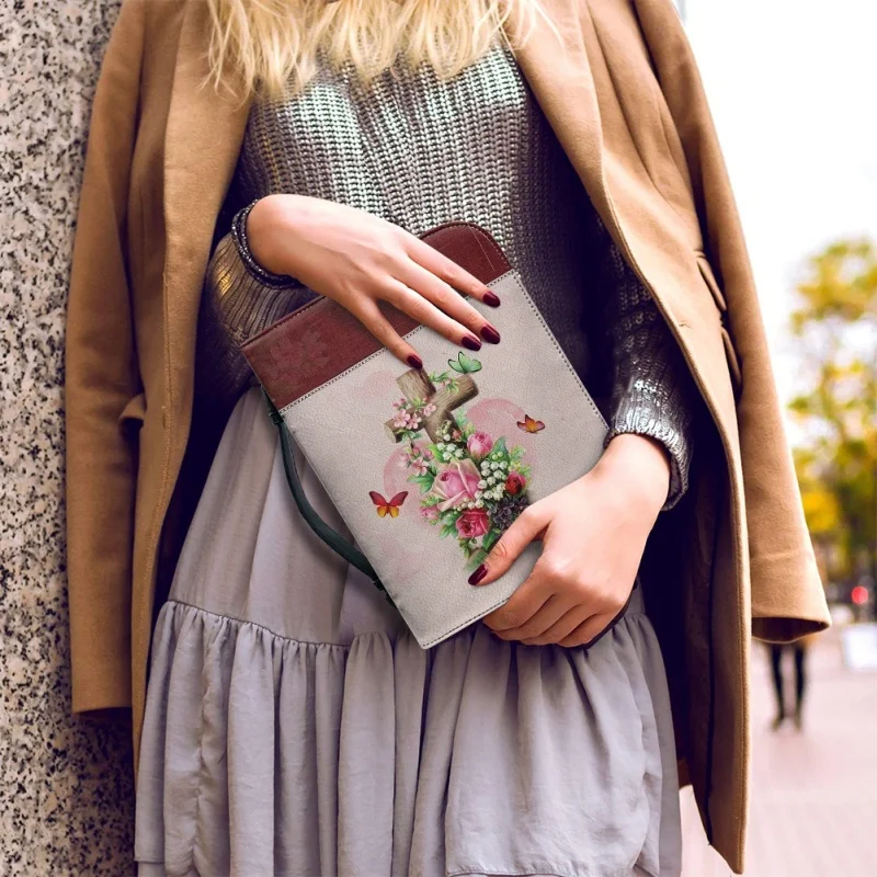 Imprimir Bolsa Bíblica de Couro para Mulheres e Homens, Bolsas Design Cruz, Presente para Deus Que Amou o Mundo, Presente de Natal