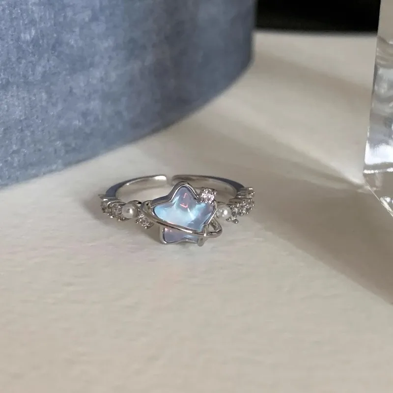 Exquisiter blauer Stern-Mond-Zirkon-Ring für Damen, Nischendesign-Accessoire