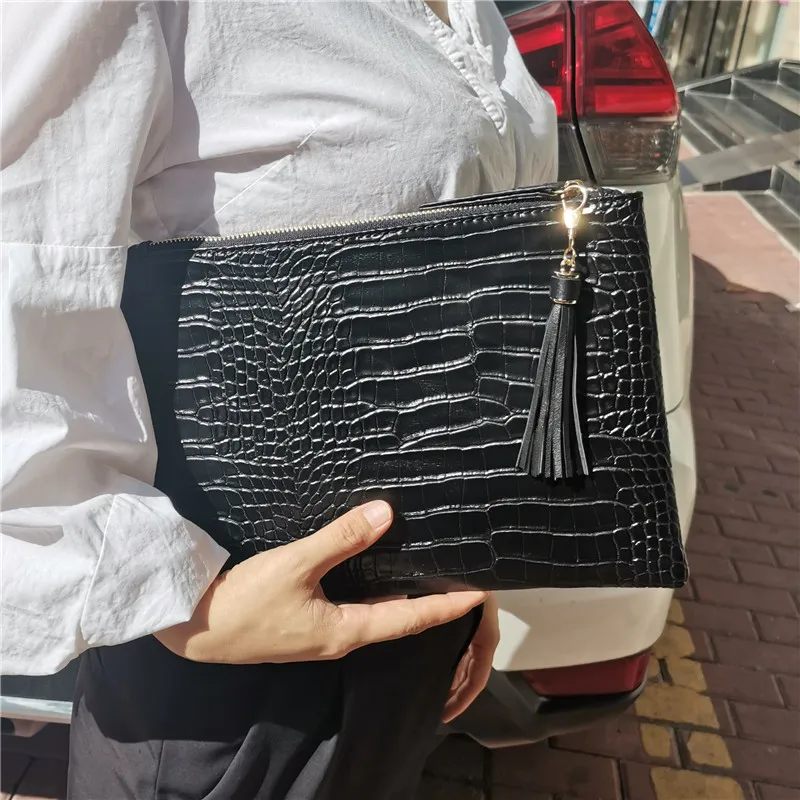 Fashion Tassels women clutch bag 2023 new crocodile pu leather lady envelope evening bag female Clutches purse and Handbag bolsa