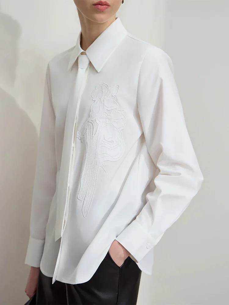 AMII Minimalist White Shirt For Women 2025 Spring New Office Lady Basic Tie Floral Appliques Long Sleeve Blouse Tops 12541041