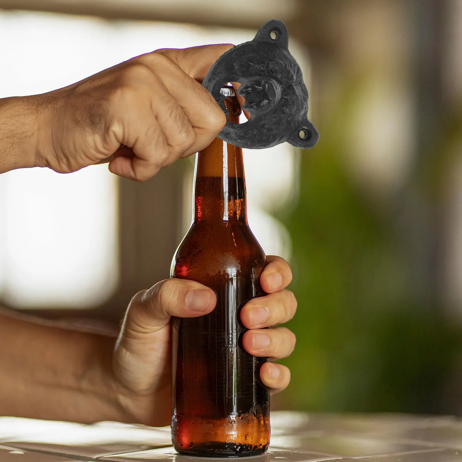 

Black Bear Cast Iron Bottle Mounted Unique Beer Cap Remover Animal Head Soda For Home Bar Party Outdoor Iron Mount Beer