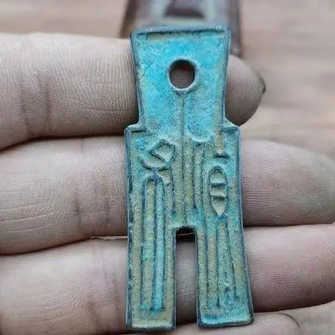 Special-shaped coins, three-hole shovels, national treasures, gold and precious cloth  copper handicrafts an
