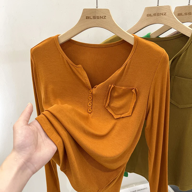 

Spring Screw Thread Skinny Bottoming T-shirt Women Slim Long Sleeve Button V-neck Collar Top Female Basic T-shirt 2023 Clothing