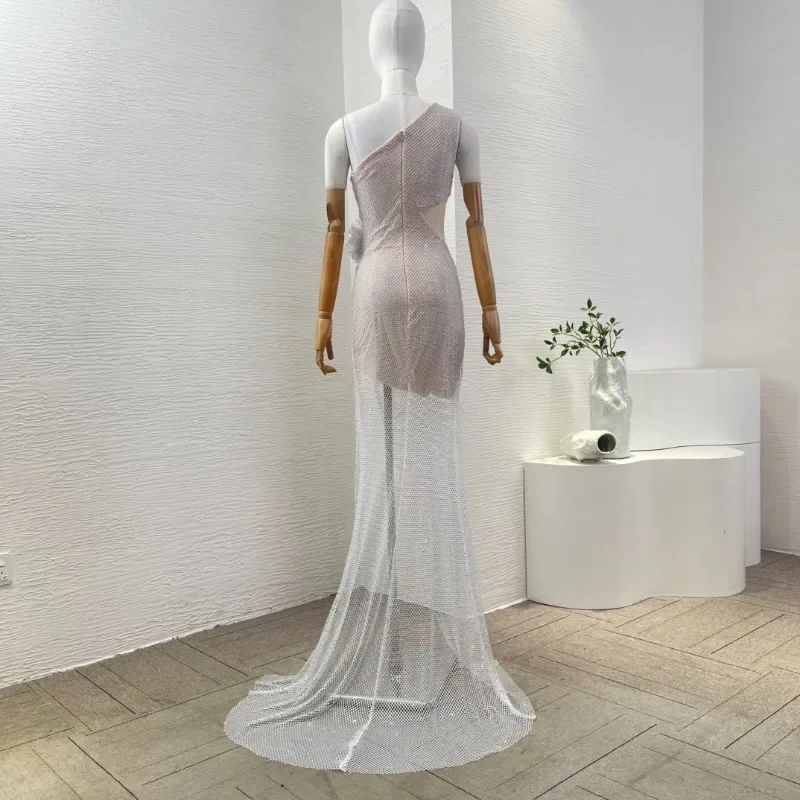 Women's White yop Quality Elegant Diamonds Sloping Shoulders Flowers Appliqued See Through Maxi Dresses for Party 2025