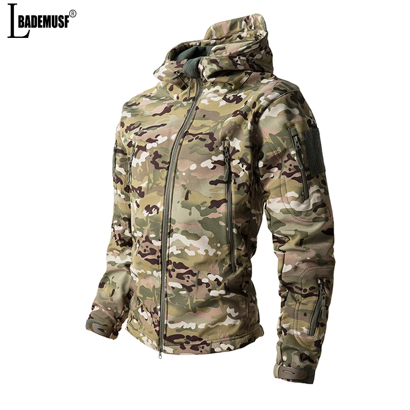 

Man Mountaineering Suit Windproof Soft Shell Jackets New Spring Autumn Outdoors Leisure Camouflage Charge Clothes Hooded Coat