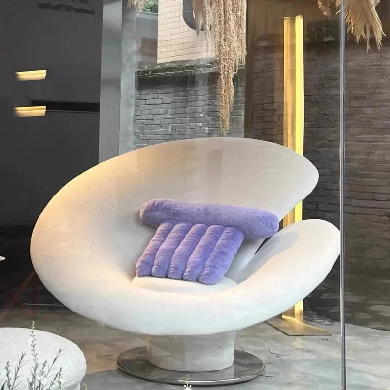 Minimalist designer fiberglass special-shaped calla lily flower leisure chair