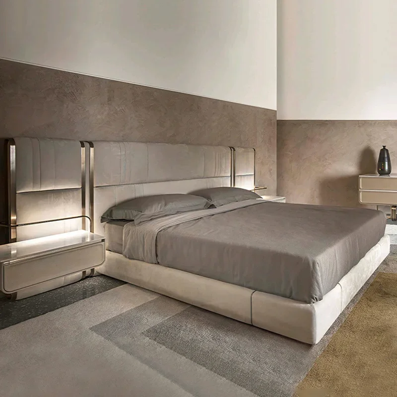 

-Super King Size Bed Luxurious Bed Bedroom Furniture Set Chrome Tuffted Bed Frame Metal Pine with Hig Headborad Modern