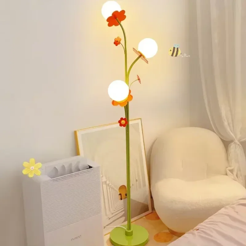 W2557 Internet celebrity living room cream style floor lamp High value creative children's atmosphere bedroom flower decorative