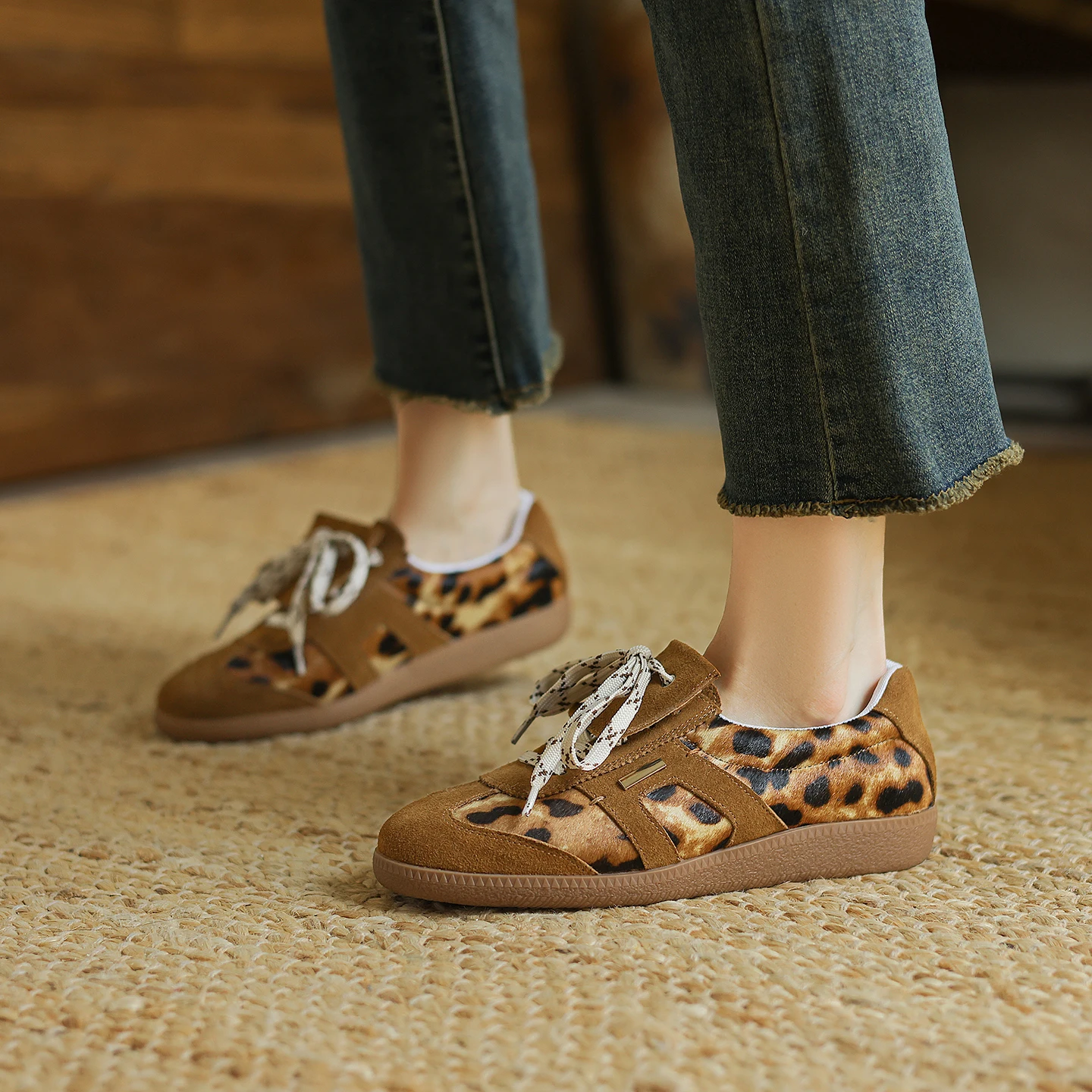 

Genuine Leather Women Shoes for Round Toe Thick Platform Mixed Colors Lace-up Sneakers German Trainer Women Flat Casual Shoes