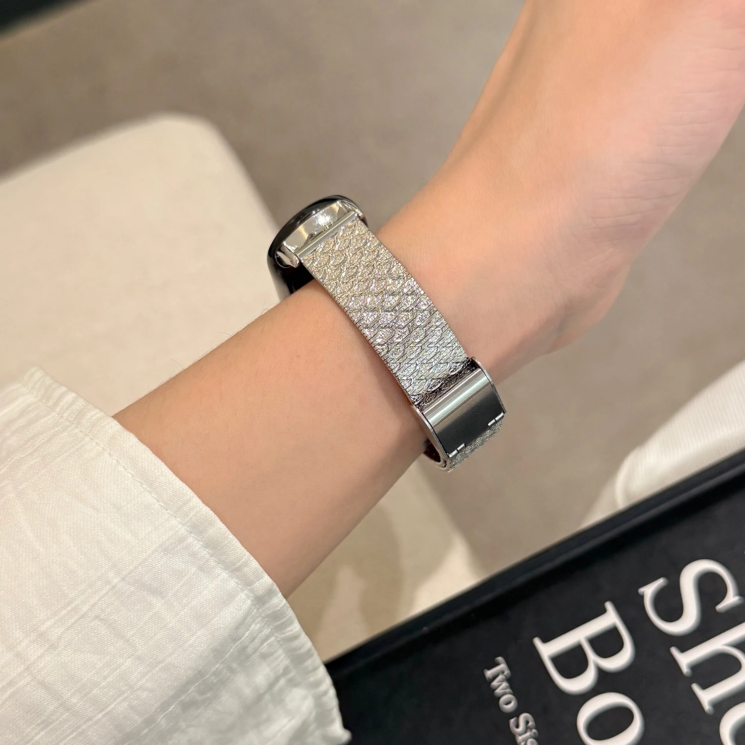 حزام فاخر من الفولاذ المقاوم للصدأ لساعة Xiaomi Band 10 8/9 Pro هدية للفتيات لساعة Redmi 4/5 العالمية 18/20/22 مللي متر