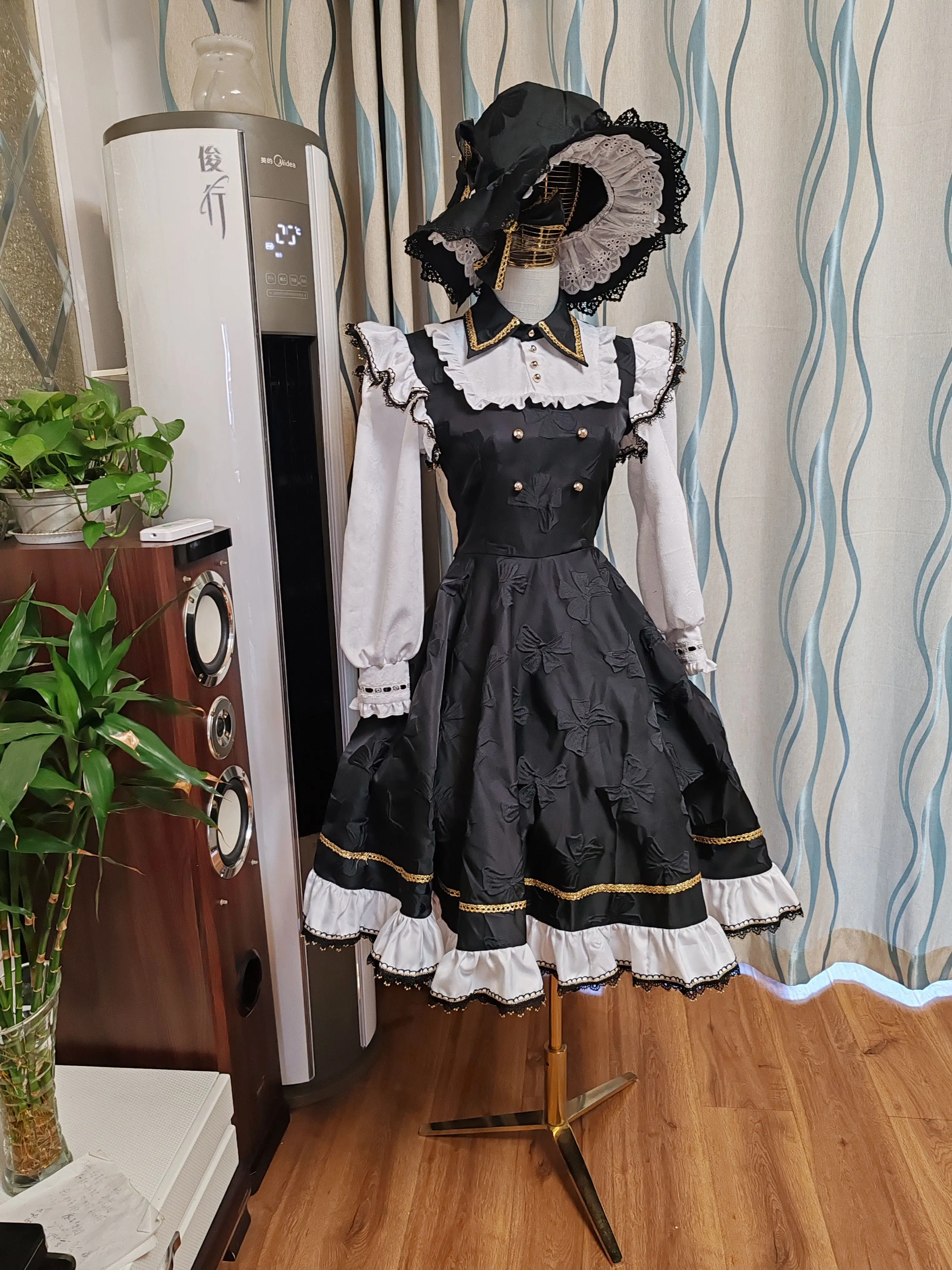 أزياء كيريسامي ماريسا التأثيرية للهالوين وعيد الميلاد أزياء كوميدية فستان خادمة حديثًا تسليم سريع فستان مشروع Touhou لوليتا