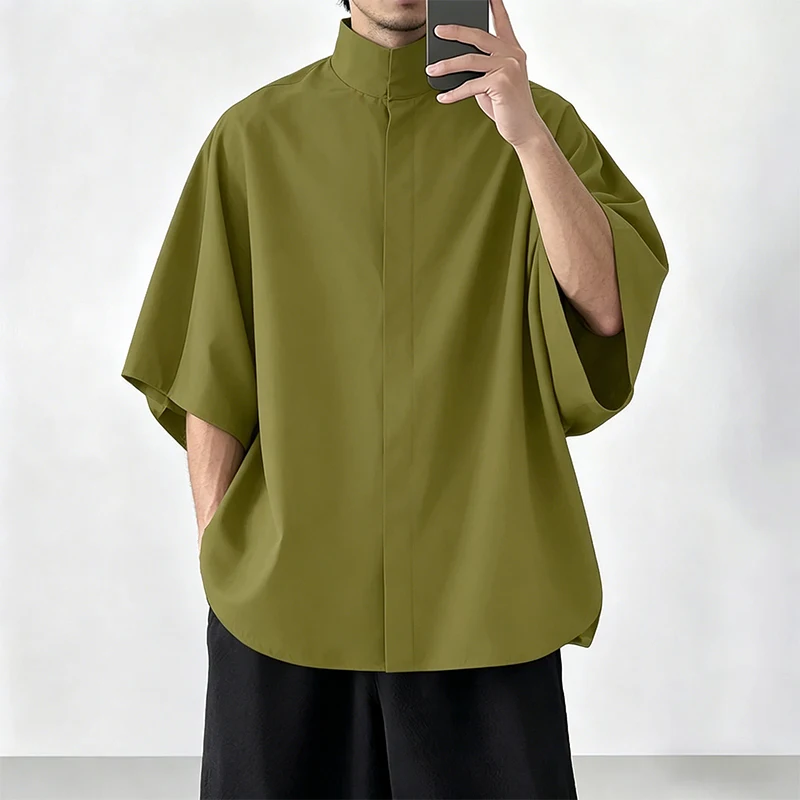Japanischer Stil Herren-Hemd mit Stehkragen und halben Ärmeln, locker geschnitten, einfarbig, verdeckte Knöpfe, lässige Bluse, leichte Streetwear