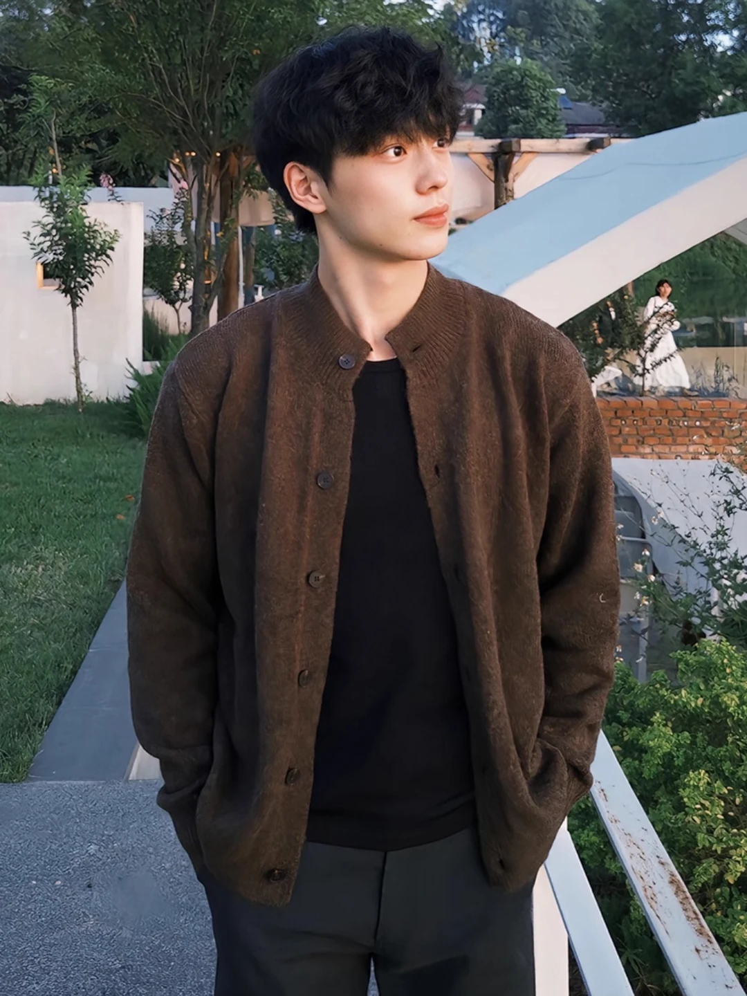 

Винтажный коричневый вязаный кардиган для мужчин, осенний повседневный свитер из мягкой комфортной ткани, с длинными рукавами, на пуговицах, трикотажная одежда