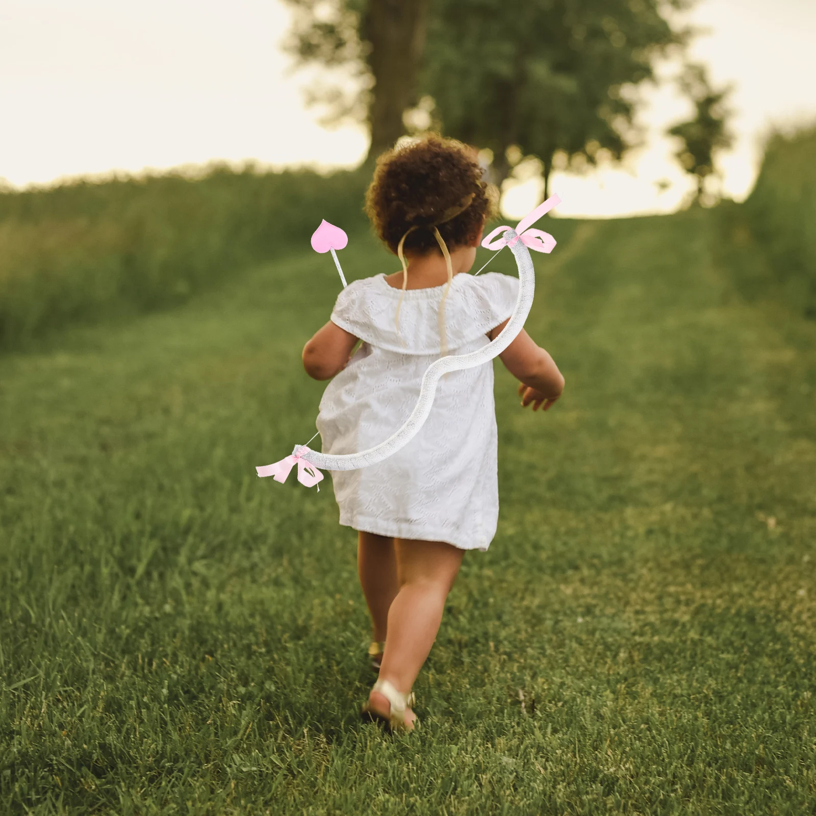 

Cosplay Cupid Costume Accessories Bow and Arrow Kit Valentine Party Supplies for Masquerade Ball Festival Role Play Gift