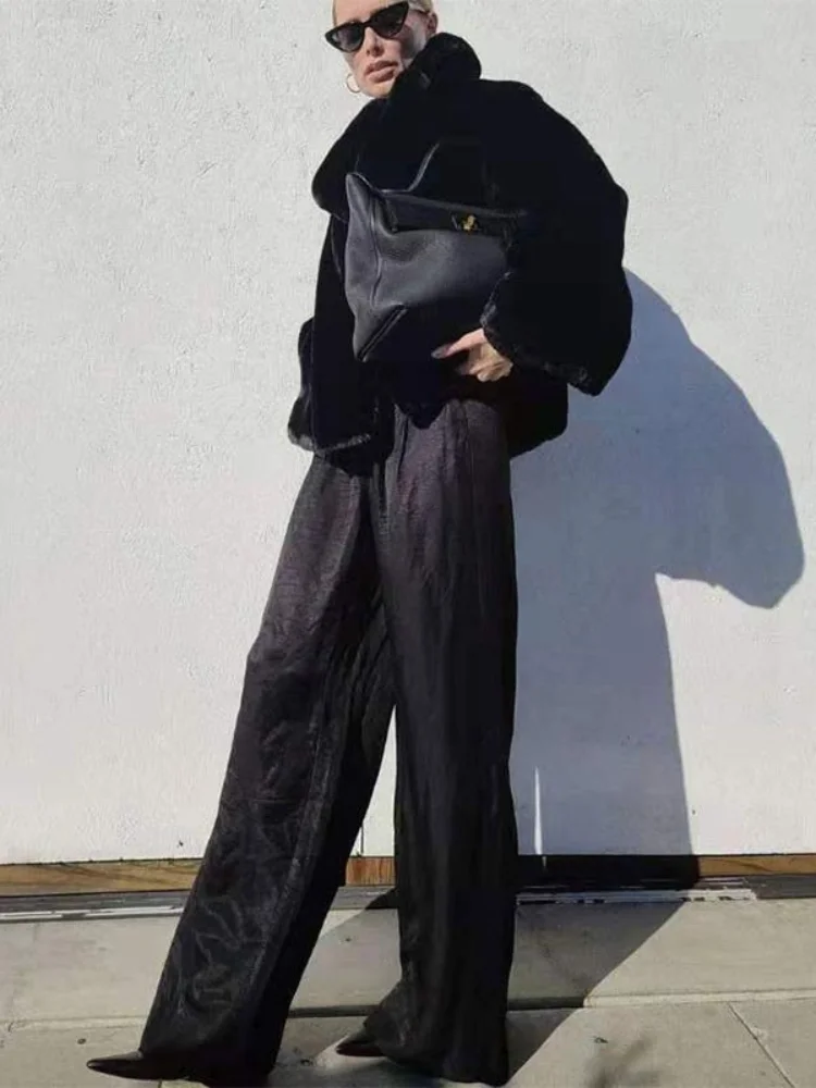 Fluffy Lapel Black Faux Fur Winter Coat Oversized Long Sleeves Loose Short Jacket Design New 2025 Solid Color Commute Streetwear