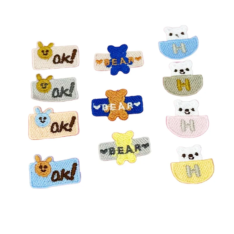 5PCS ricamo Mini Cartoon Cute Bunny Badge Patch fai da te fatti a mano autoadesivi in tessuto orso adesivi