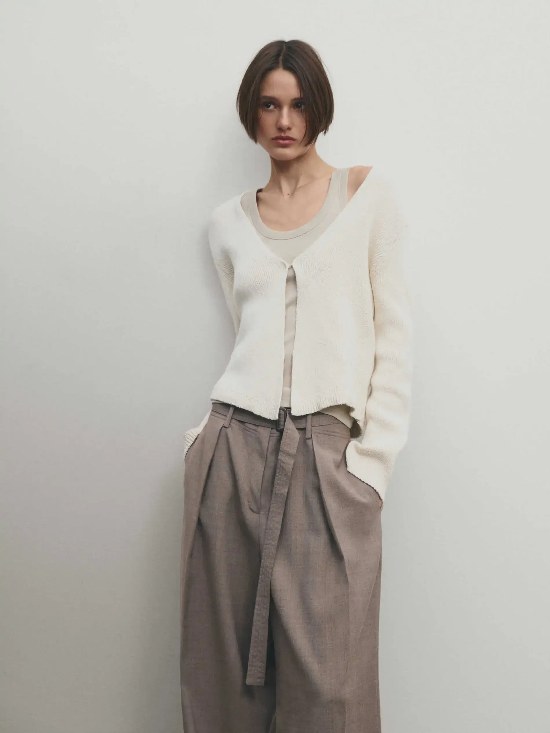 

Ethereal costume 2025 massidutti autumn new style of Women's casual fashion minimalist crocheted V-neck sweater knitted cardigan