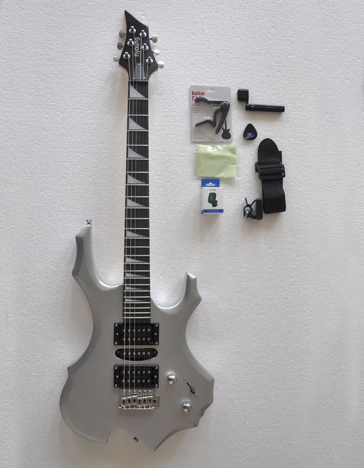 Metal Silvery Electric Guitar Guitar Sycamore Wood Body Accept Customization