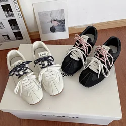 2024 New Retro Lacing Breathable Women's Thick Bottom Pleated Casual Sneakers White Shoes