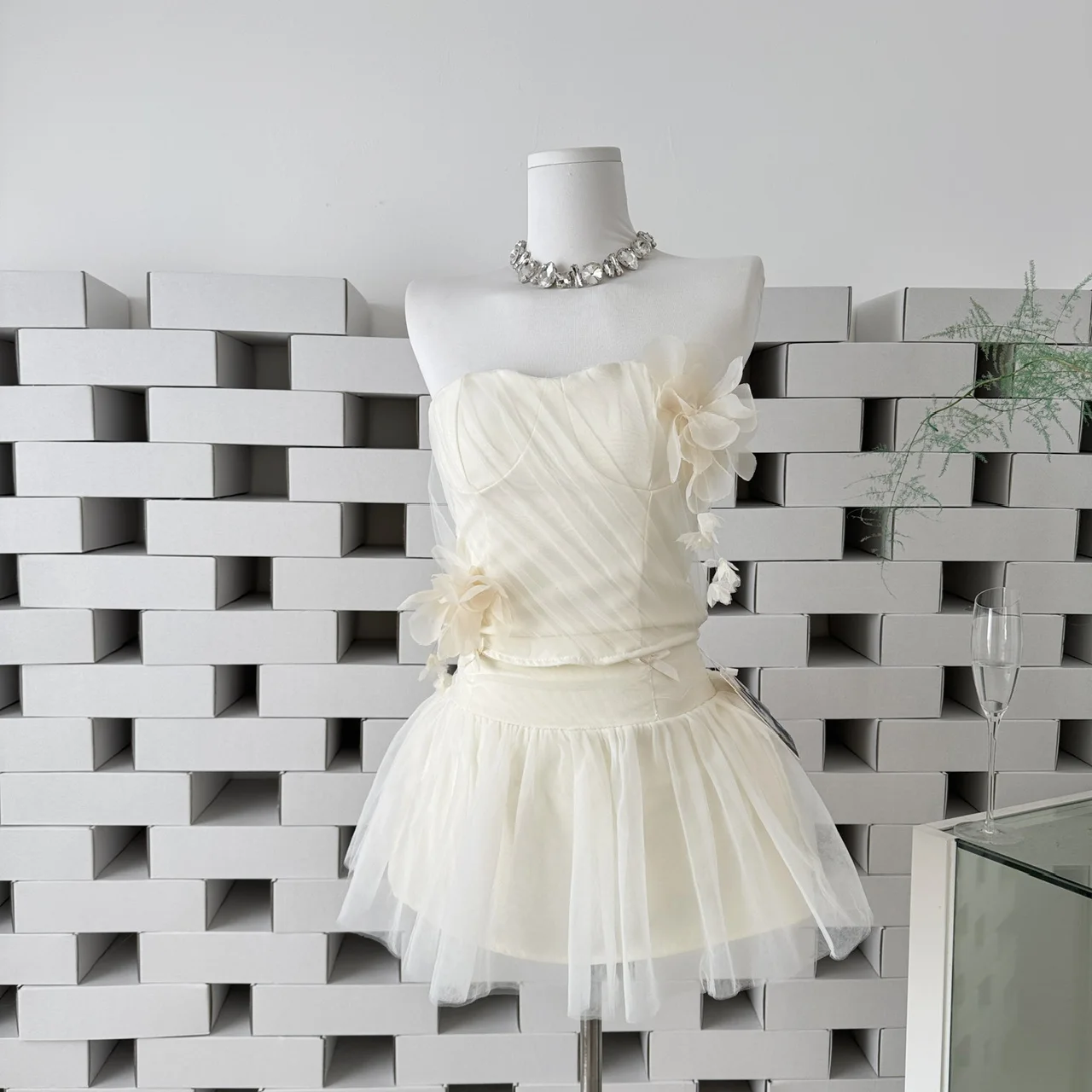 

Women's Summer Sexy Floral Tulle Skirt Set Lady 3d Flowers Strapless Slim Short Tube Top + A Line Mini Skirt