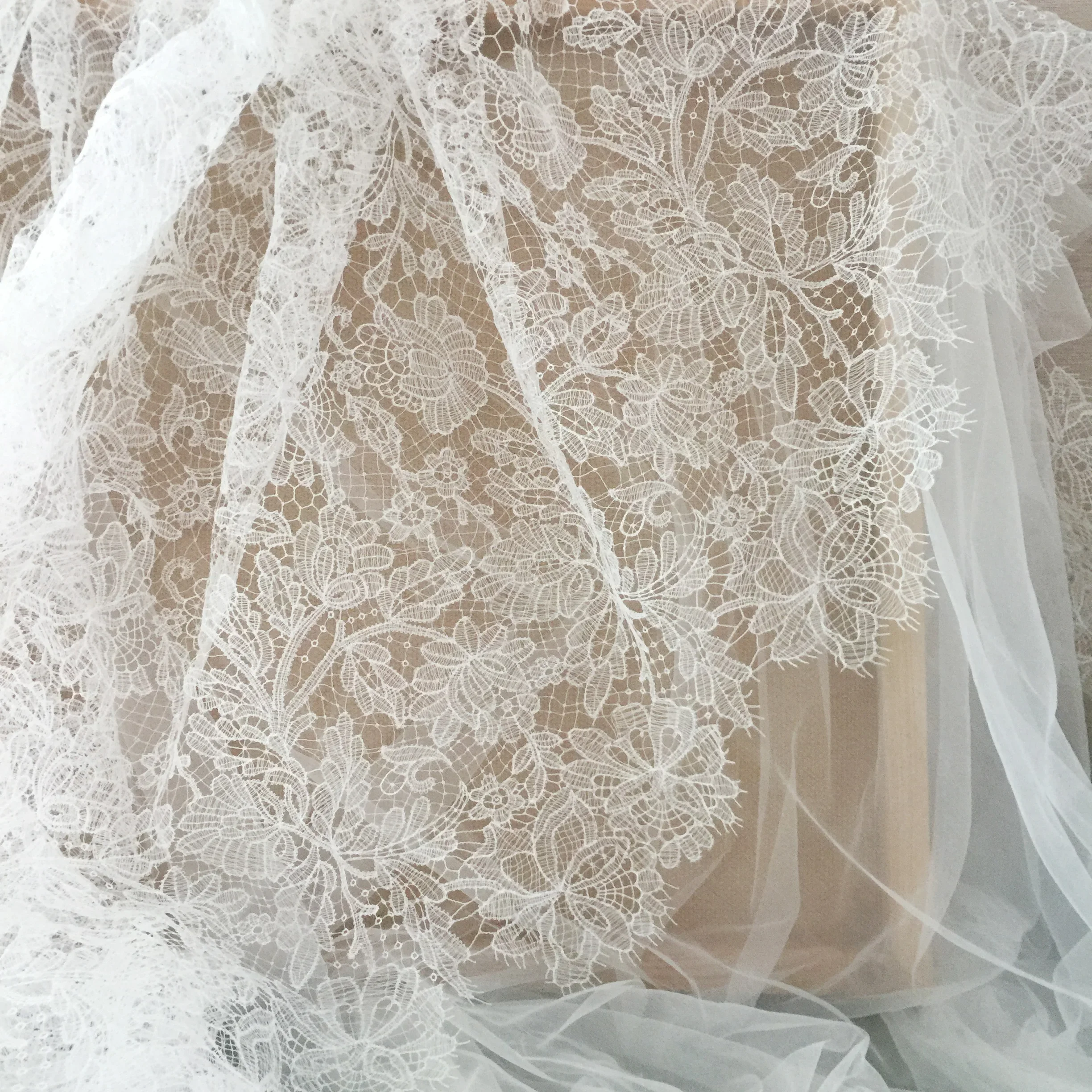 Embroidered Hollow Lace Headcloth for Wedding Dress Decoration, European and American Style, Plant Flower Pattern, Accessories