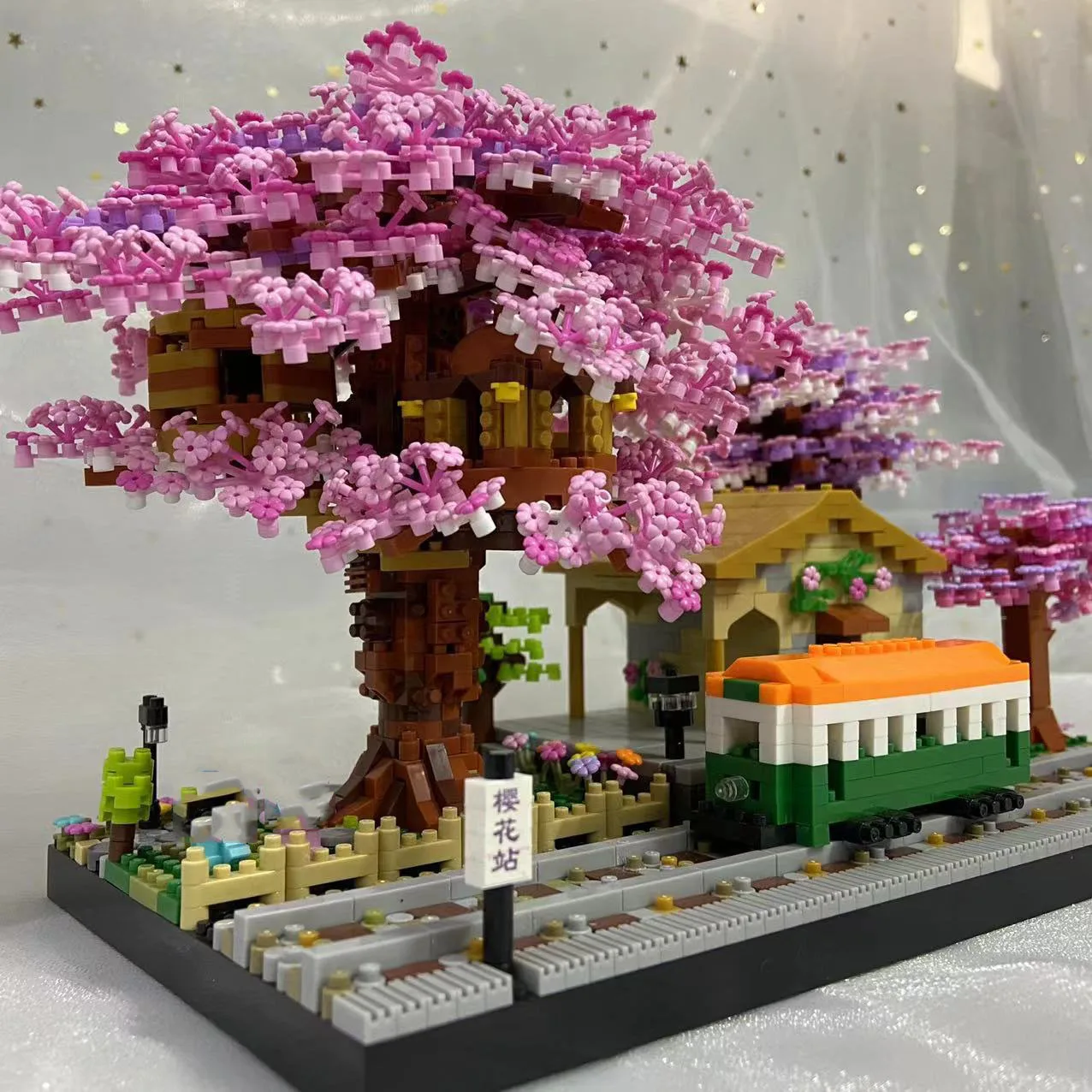Idea Nanobricks Sakura Building Brick Cherry Blossom Stazione ferroviaria Micro Diamond Block Train Street View Giocattoli per regali