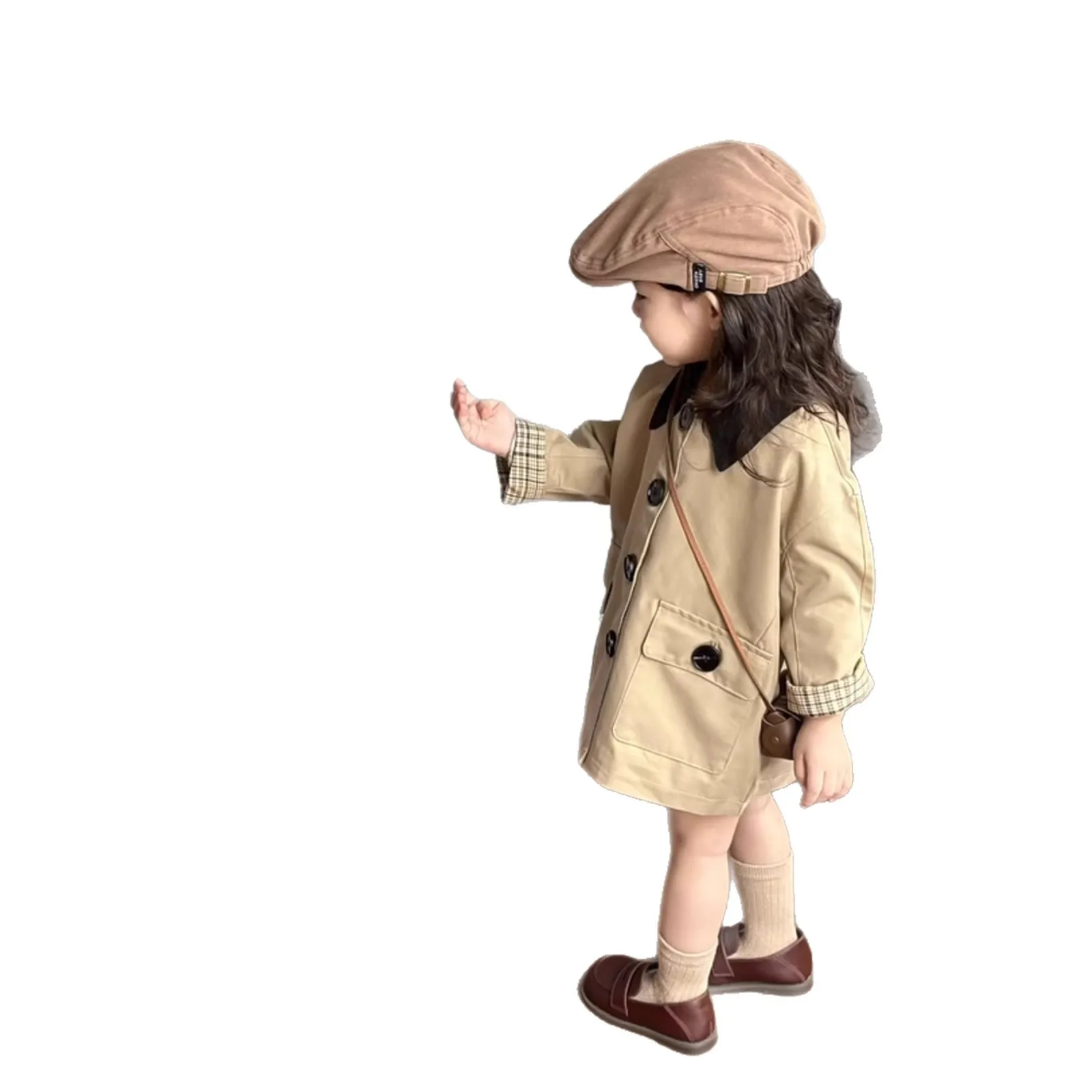 Abbigliamento per bambini Cappotto per ragazza Autunno 25 Nuova neonata Stile retrò britannico Risvolto Trench medio e lungo Top per bambini