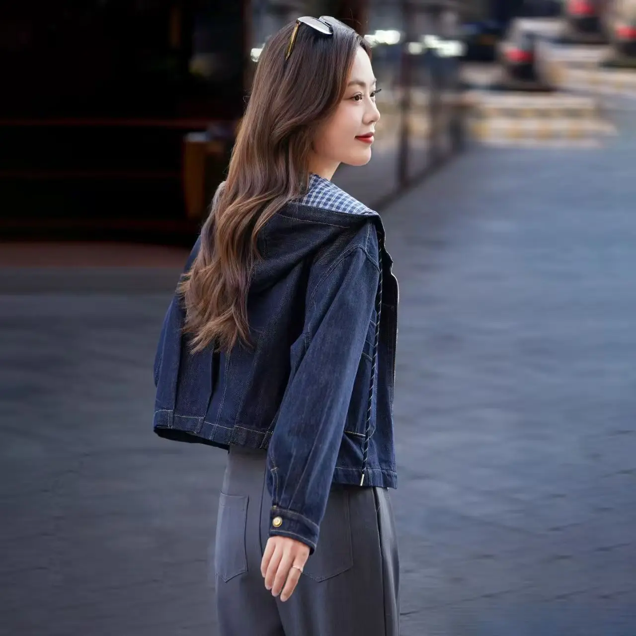 Fashionable Hooded Short Denim Jacket Stylish Autumn Coat Top for Small Women Anti-Aging New Model Casual Style Standard Fit